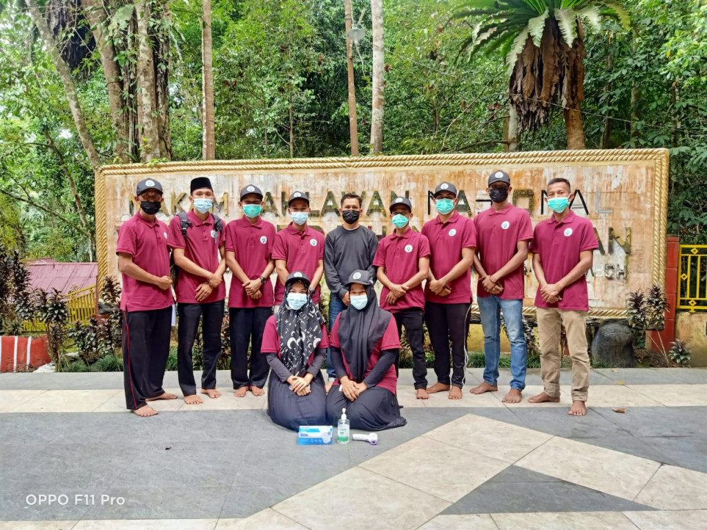 Baksos oleh Pemerintah Gampong Mugo Rayeuk Ke Makam Teuku Umar